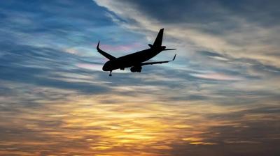 Havada b�y�k tehlike! �ki u�ak �arp��maktan k�l pay� kurtuldu