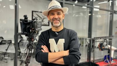 M�zisyen Murat Evgin, �ark�s� Pluribus dizisinde nas�l yer ald�?