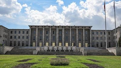 TBMM'den istismar iddialar�na ili�kin a��klama: 5 personel hakk�nda i�lem ba�lat�ld�