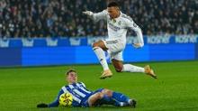 Real Madrid, kritik mata Alaves'i devirdi