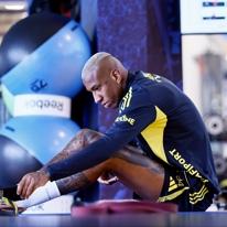 Fenerbah�e, Ey�pspor mesaisine ara vermeden ba�lad�