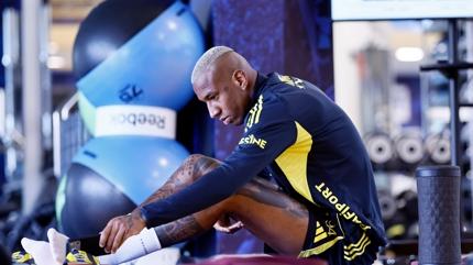 Fenerbah�e, Ey�pspor mesaisine ara vermeden ba�lad�