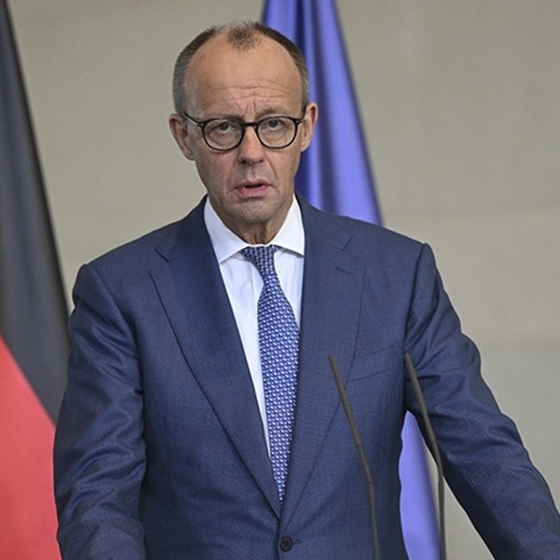 Almanya Ba�bakan� Merz'den seyirci kalmayaca��z ��k���: B�y�k g��lerin oyun topu de�iliz