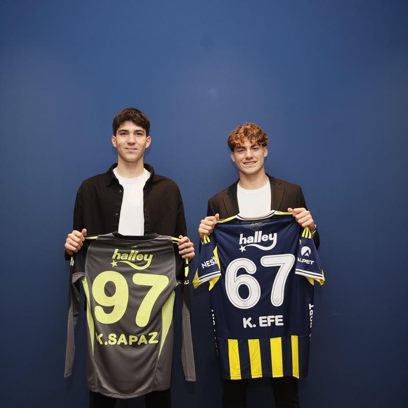Fenerbah�e'den Kamil Efe �regen ve Kuzey Sapaz'a profesyonel s�zle�me