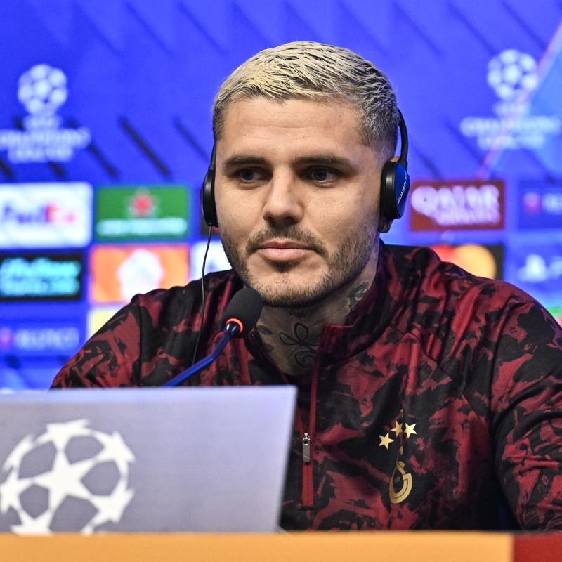 Icardi'nin rotas� sevgilisi