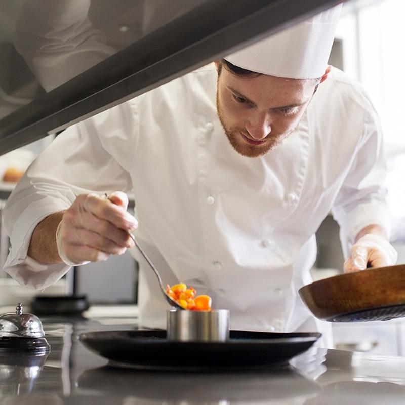 Mutfak �efleri neden beyaz giyer? Me�er arkas�nda �ok �a��rt�c� bir sebep varm��