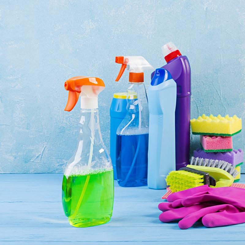 Solunum yollar�n� t�kan�yor: �ki temizlik �r�n� �at���yor