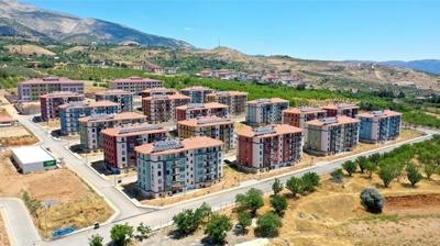 Yaralar sar�l�yor, �ehirler aya�a kalk�yor: Asr�n in�as�nda sona do�ru