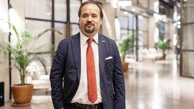 Robotu end�striye hizmet i�in e�itecek