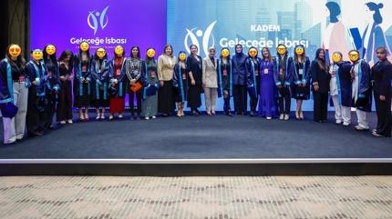 KADEM'in 'Gelece�e ��ba�� Projesi' 7. d�nem mezunlar�n� verdi