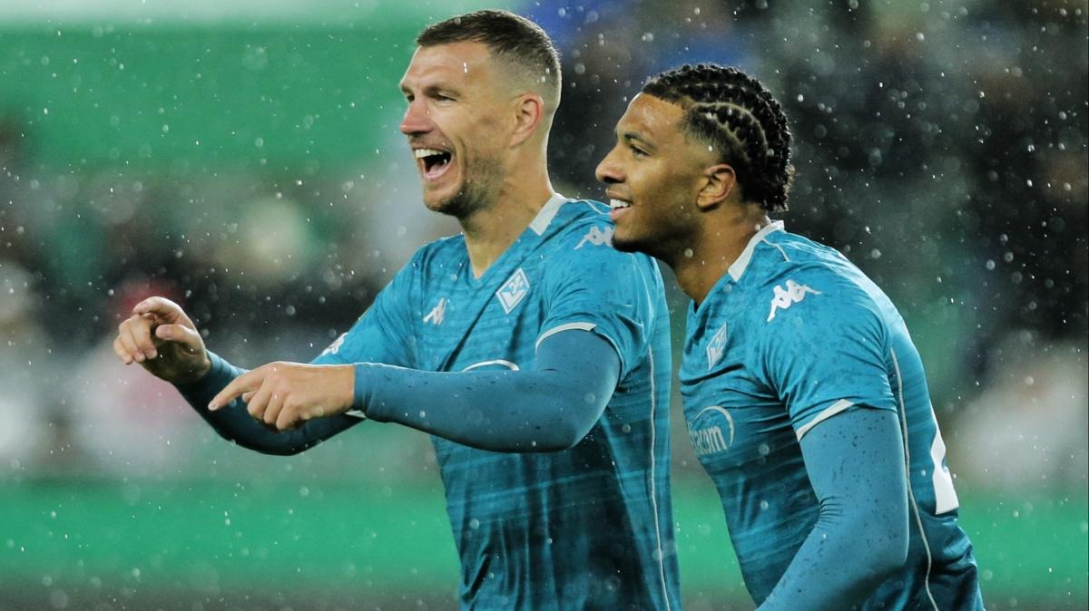 Edin Dzeko fenerbah�e transfer son dakika Fiorentina foto�raflar� resimleri