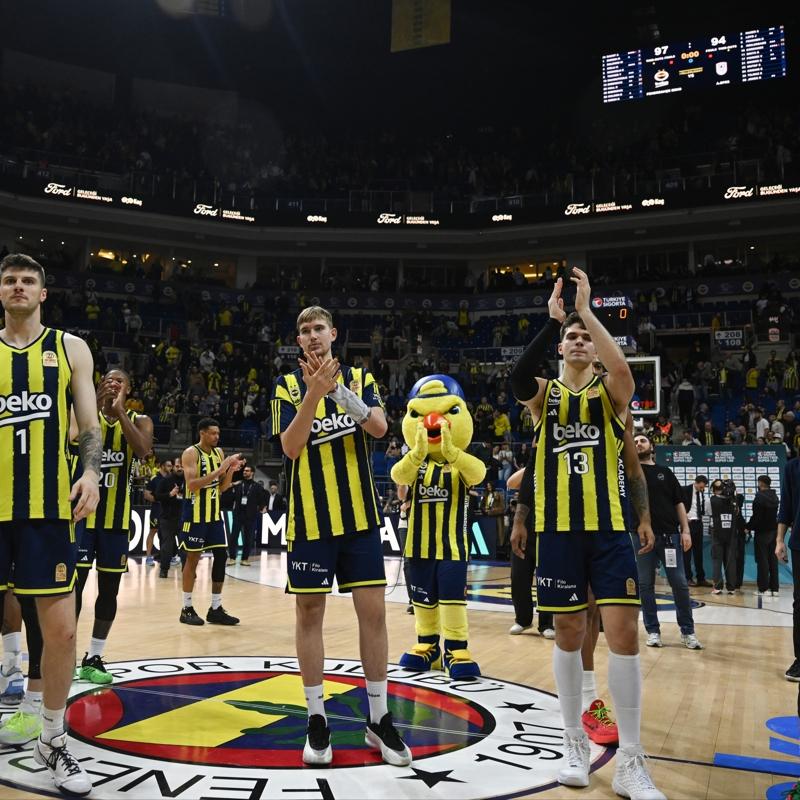 Fenerbah�e Beko, �talya deplasman�nda galibiyet pe�inde