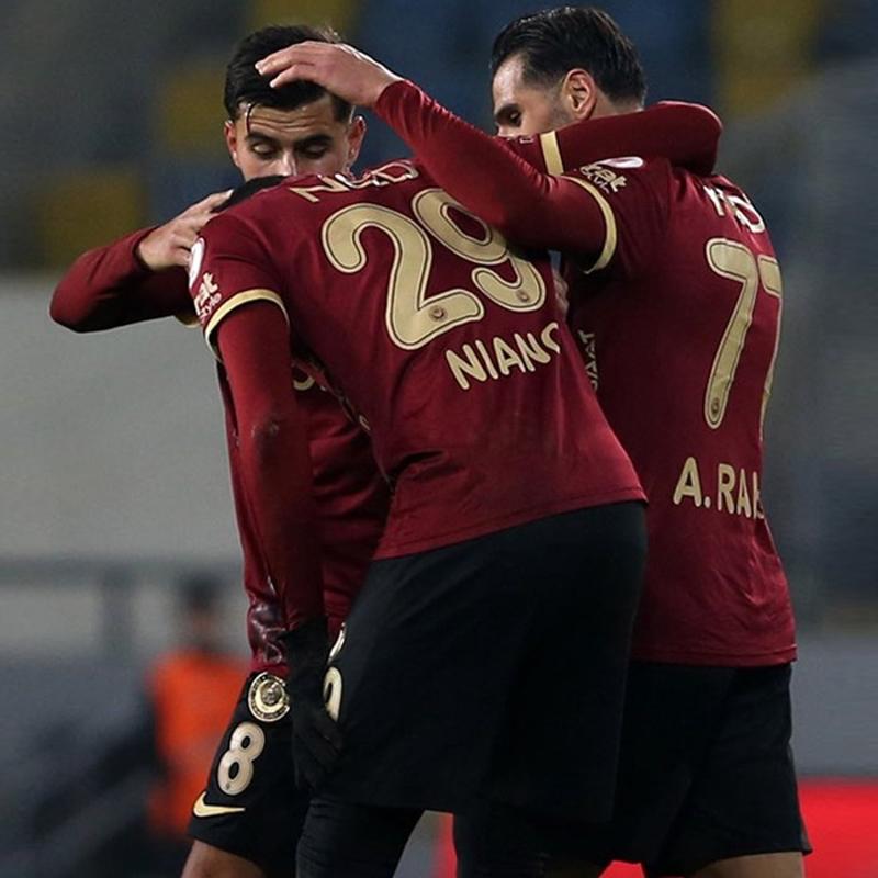 Muhte�em geri d�n��! Gen�lerbirli�i kupada pes etmedi