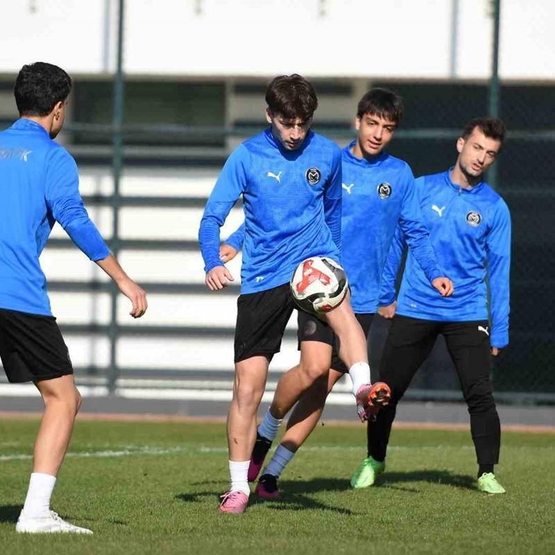 Manisa FK, Ke�i�reng�c� mesaisine devam ediyor