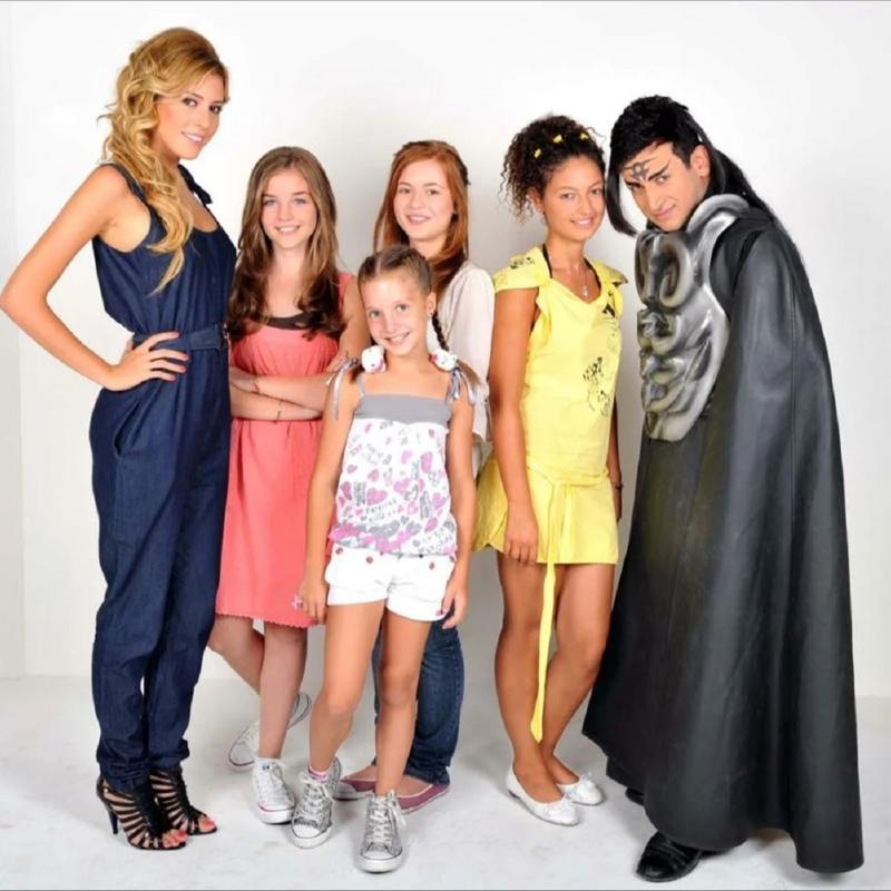 Selena'n�n y�ld�z� 'evet' dedi... Bak�n kiminle nikah masas�na oturacak!