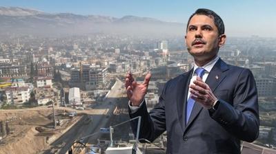 Deprem b�lgesinden Bakan Kurum'a destek: 'B�yle �antiye �efine can kurban'