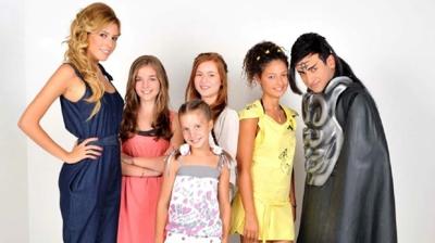 Selena'n�n y�ld�z� 'evet' dedi... Bak�n kiminle nikah masas�na oturacak!