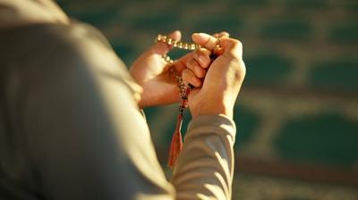 �� aylarda hangi ibadetler yap�l�r? �� aylarda �ekilecek tesbihler ve zikirler nedir?