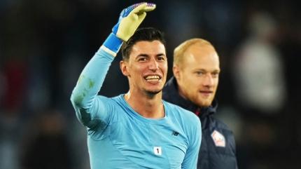 Ve Berke �zer'i duyurdular! Fenerbah�e'ye b�y�k piyango vurdu