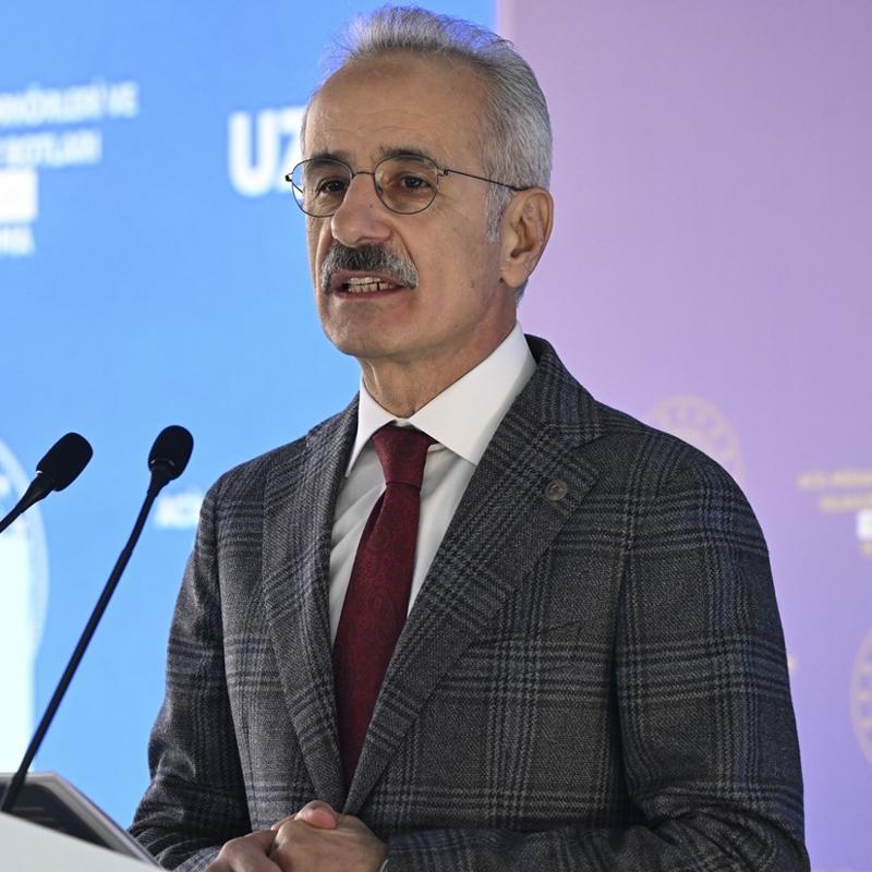 Bakan Uralo�lu: T�rkiye anahtar konumda