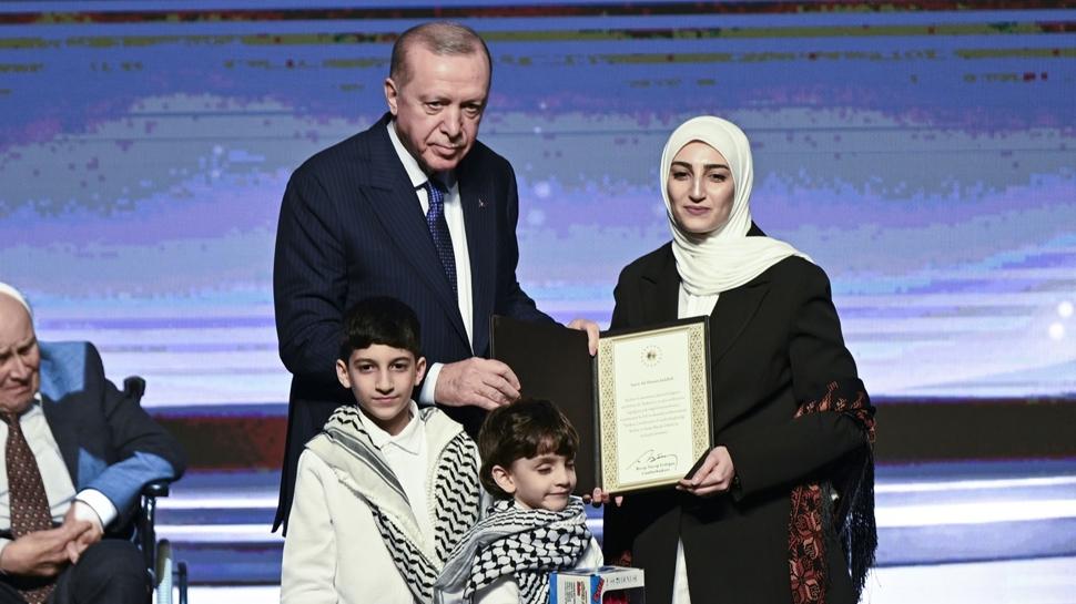 Eğilmeden yanınızdayız