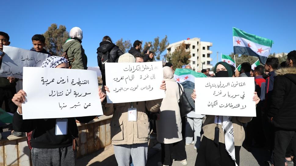 Suriye'deki sessiz ilerleyişe isyan! Meydanlara akın ettiler