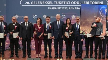 28. Geleneksel T�ketici �d�lleri sahiplerini buldu! T�rkMedya'ya iki �d�l birden