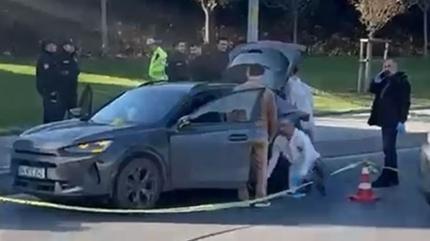 Arac�nda �ld�r�lm��t�! Bak�rk�y'deki sald�r�da 9 ki�i g�zalt�na al�nd�