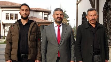 Belediyenin hukuksuz i�lerine dayanamad�: CHP'li meclis �yesi istifa etti