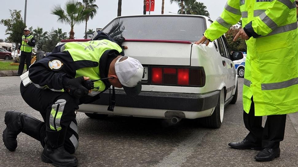 Abartı egzoza geçit yok! 657 bin lira ceza kesildi