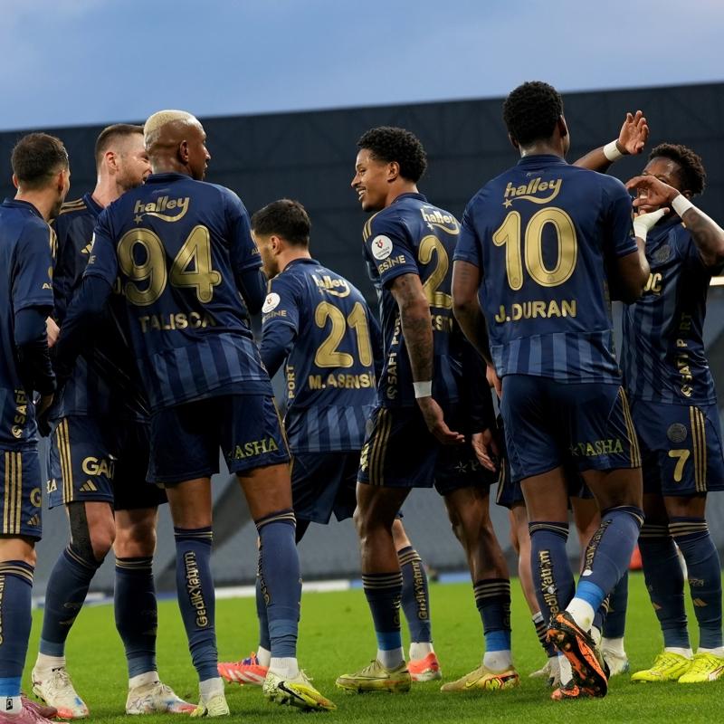 Fenerbah�e deplasman rekorunu k�rd�!