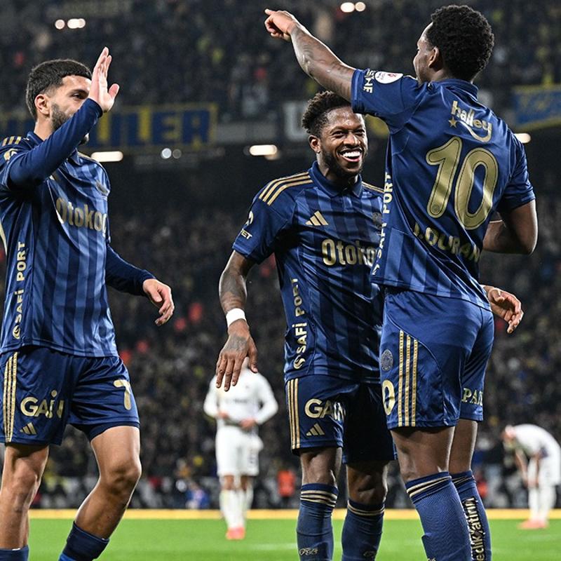 Fenerbah�e'den a��klama! 2 y�ld�z Be�ikta� derbisinde yok