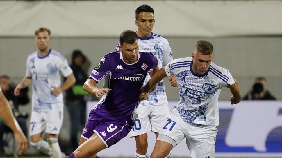 Fiorentina'dan ayrılmaya hazırlanan Edin Dzeko'ya bir talip daha!