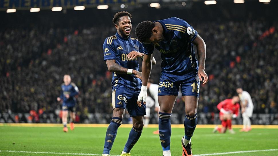 Fred: Biz güçlü bir aileyiz, bu sene şampiyon olacağız