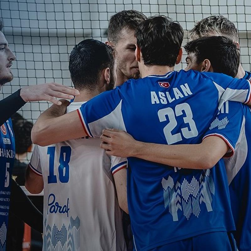 Halkbank deplasmanda set vermeden rahat kazand�