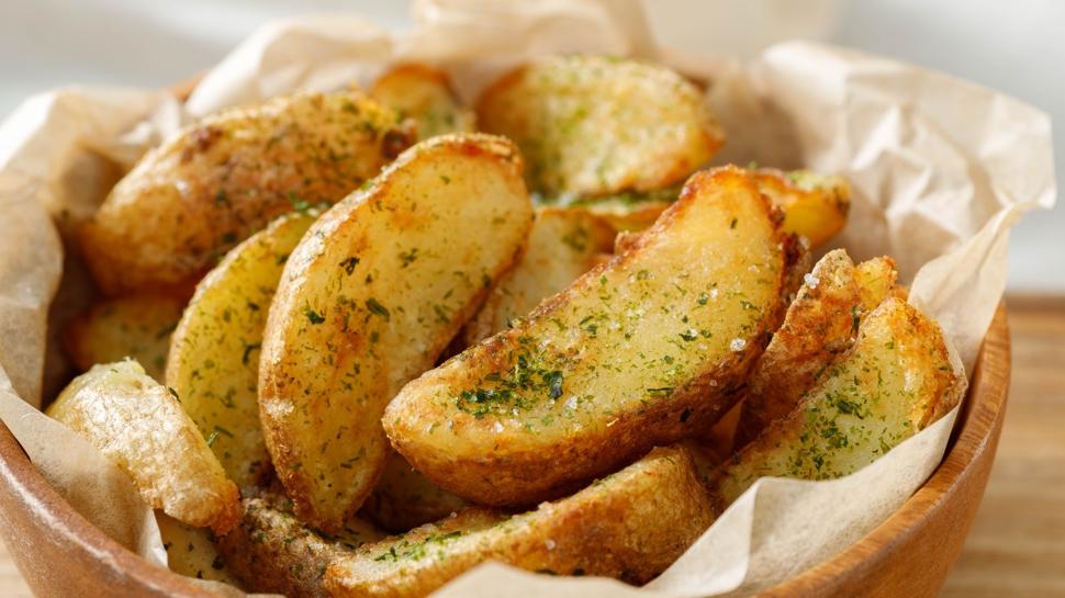 Yumuşacık ağızda dağılan tarif: Kahvaltılık patates kavurması tarifi