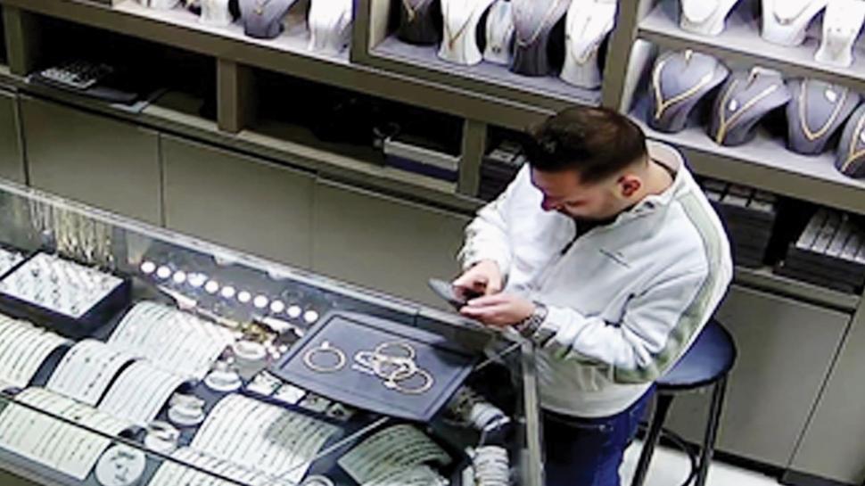 18 milyonluk alt�n h�rs�z�na 9. ayda tahliye