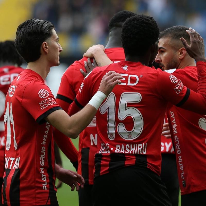 Gen�lerbirli�i sahas�nda Trabzonspor'u a��rlayacak