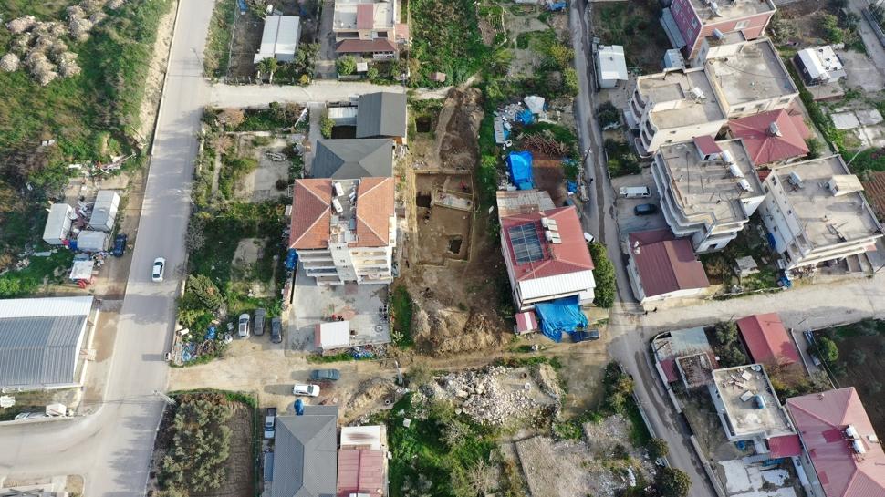 Hatay'da kültürel miras: Depremin yıktığı binanın altından tarih çıktı