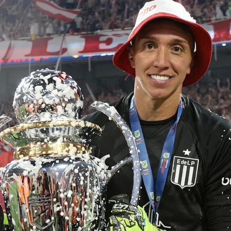 Kupa canavar� Fernando Muslera! 1 haftada 2 kupa kazand�