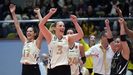 Vodafone Sultanlar Ligi'nde ilk yar� tamamland�