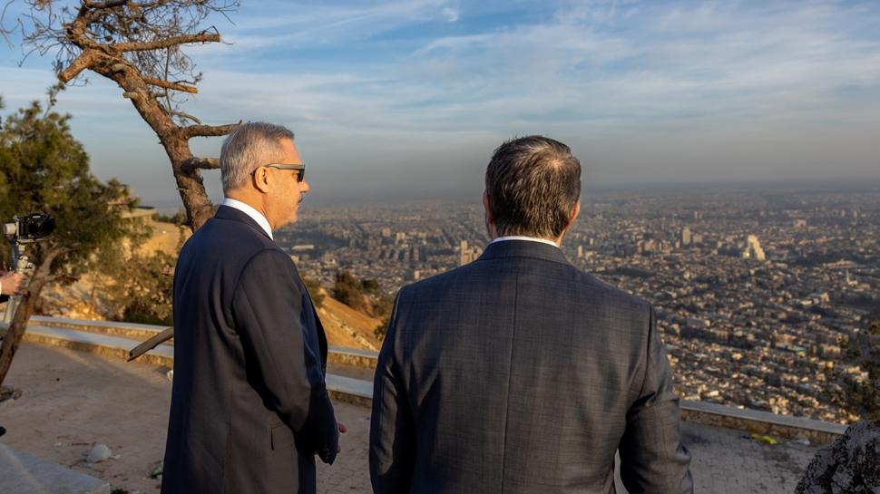 Bakan Fidan, Suriyeli mevkidaşı Şeybani ile Kasyun Dağı'ndan Şam'ı seyretti