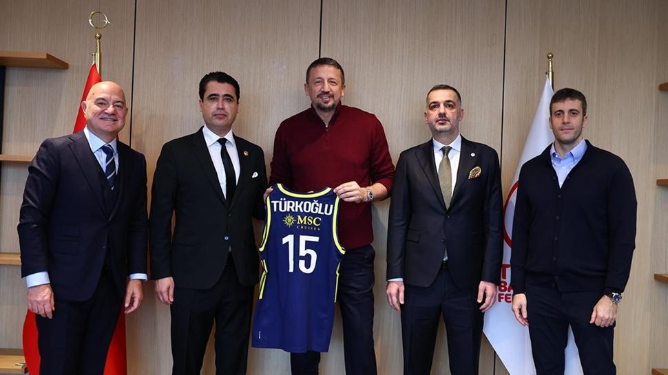 Fenerbahçe'den TBF Başkanı Hidayet Türkoğlu'na ziyaret