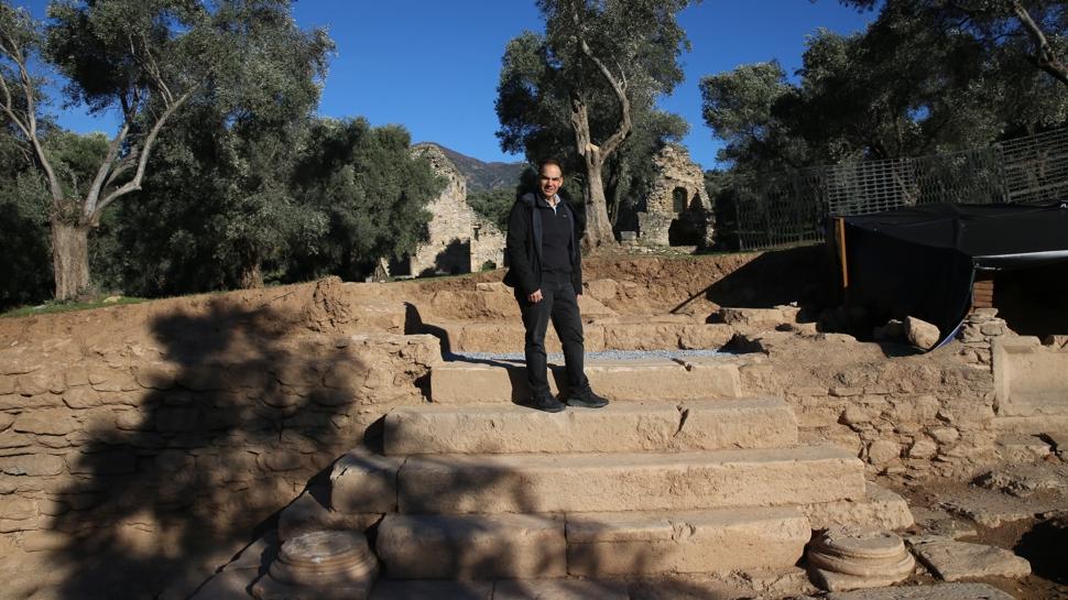 İki yakalı kentte 1800 yıllık merdiven ortaya çıkarıldı