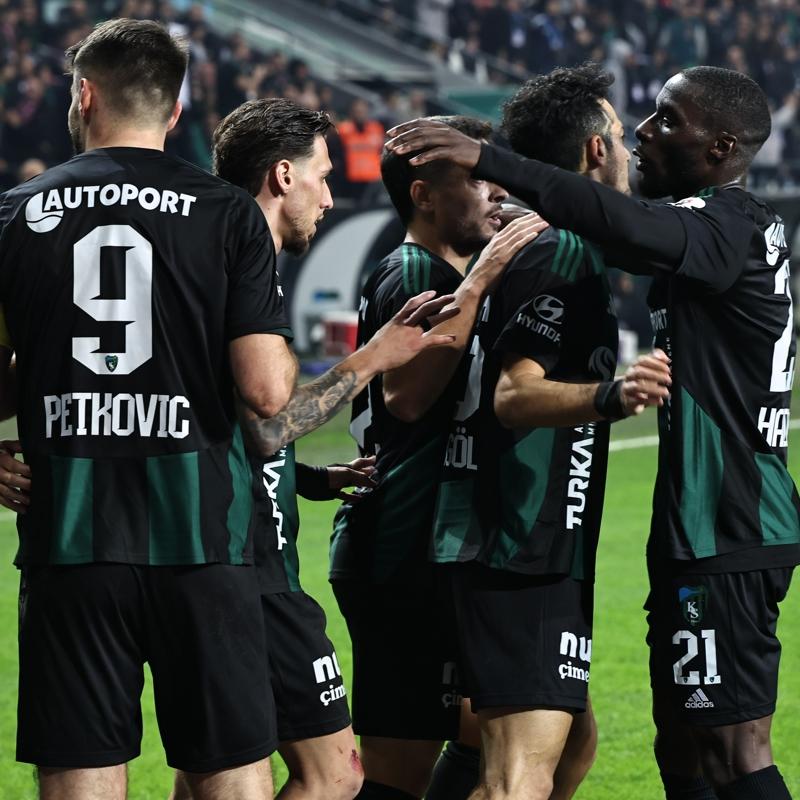 Kocaelispor ligin ilk yar�s�nda evindeki performans�yla dikkat �ekti