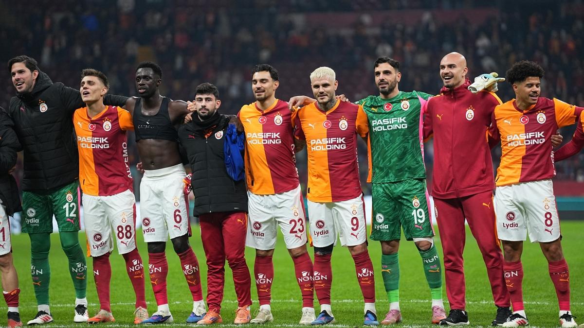 galatasaray s�per lig futbol foto�raflar� resimleri