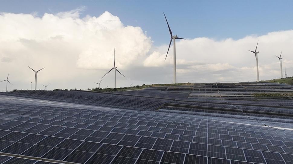 Türkiye'nin yenilenebilir enerji kurulu gücü 75 bin megavatı aştı