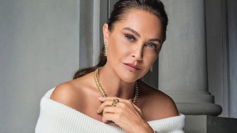 10 milyonluk aracıyla ölümden döndü... Hülya Avşar'ın anlık refleksi felaketi önledi!