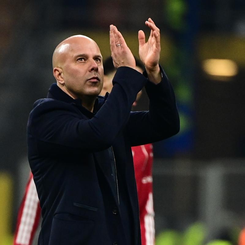 Arne Slot'tan Van de Ven'e sert s�zler