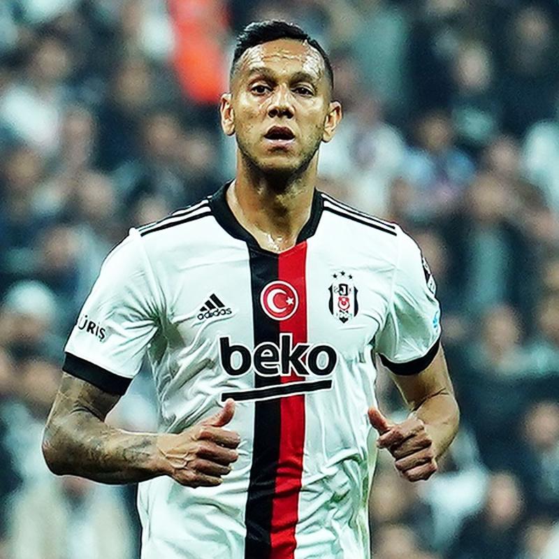 Josef de Souza'dan Be�ikta�'a derbi mesaj�: Ruhunuzu sahaya koyun